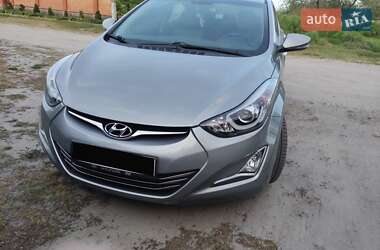 Седан Hyundai Elantra 2015 в Ахтырке