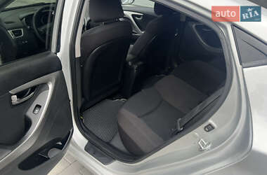 Седан Hyundai Elantra 2011 в 