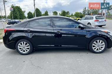 Седан Hyundai Elantra 2014 в 