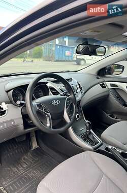 Седан Hyundai Elantra 2014 в 