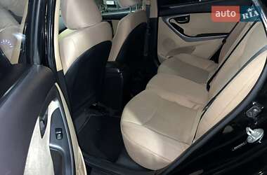 Седан Hyundai Elantra 2013 в 