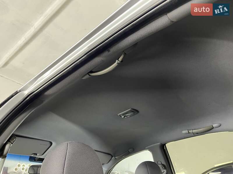 Седан Hyundai Elantra 2005 в Тернополе