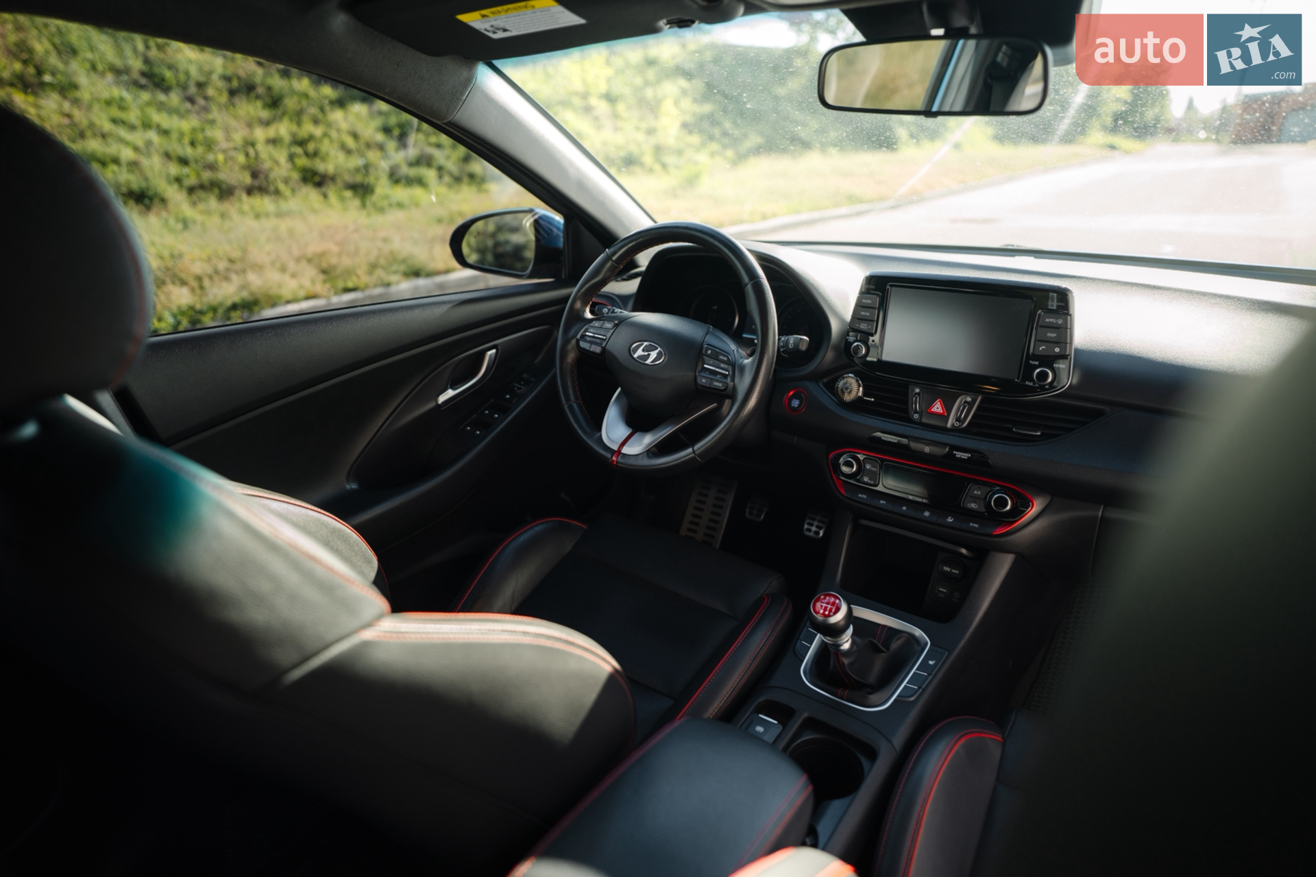 2017 Hyundai Elantra - мініатюра 25