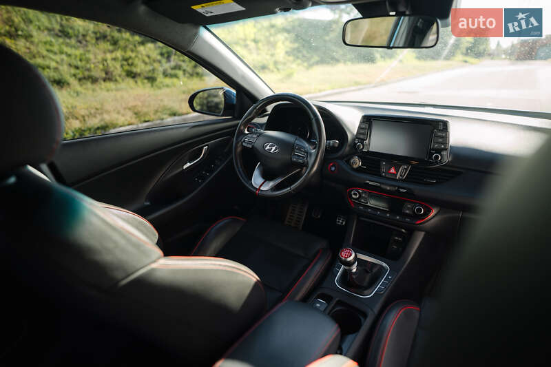 Хэтчбек Hyundai Elantra 2017 в Полтаве
