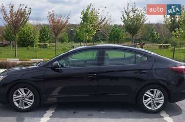Седан Hyundai Elantra 2018 в 