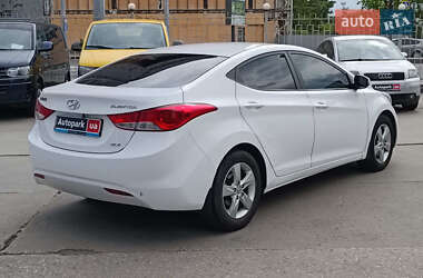 Седан Hyundai Elantra 2012 в 