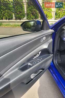 Седан Hyundai Elantra 2021 в 