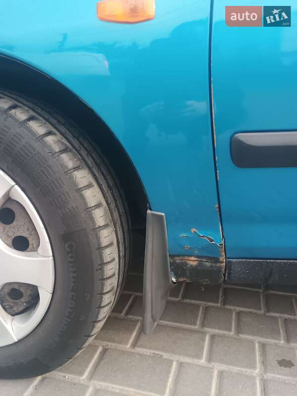 Седан Hyundai Elantra 2000 в Первомайске