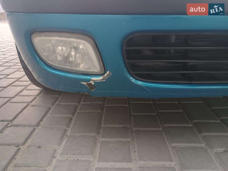 Седан Hyundai Elantra 2000 в Первомайске