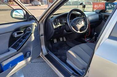Седан Hyundai Elantra 2005 в 