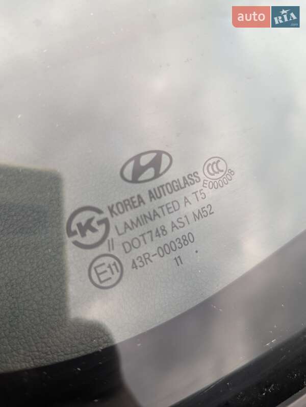 Седан Hyundai Elantra 2012 в Киеве