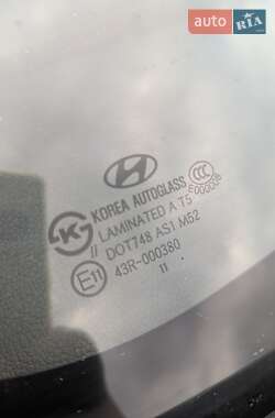 Седан Hyundai Elantra 2012 в 