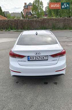 Седан Hyundai Elantra 2016 в 