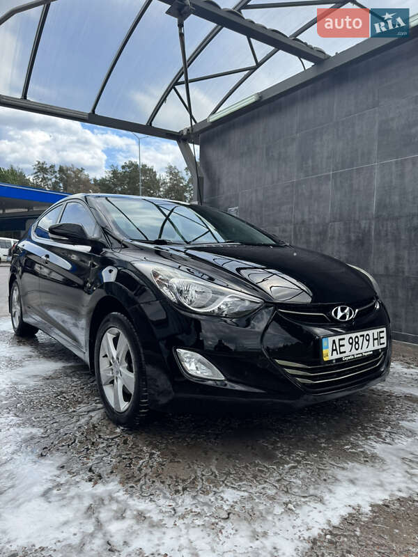 Седан Hyundai Elantra 2013 в Києві