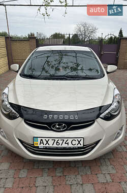 Седан Hyundai Elantra 2013 в Харкові
