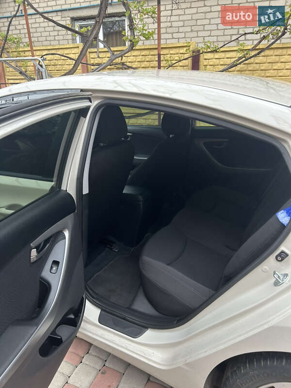 Седан Hyundai Elantra 2013 в Харкові фото 13 Седан Hyundai Elantra 2013 в Харкові