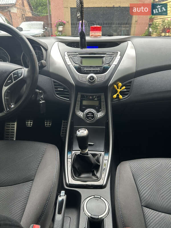 Седан Hyundai Elantra 2013 в Харкові фото 17 Седан Hyundai Elantra 2013 в Харкові