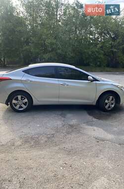 Седан Hyundai Elantra 2012 в Днепре