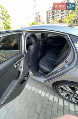 Седан Hyundai Elantra 2014 в 