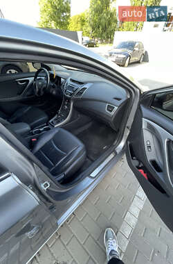 Седан Hyundai Elantra 2014 в 