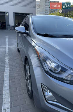 Седан Hyundai Elantra 2014 в 