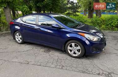Седан Hyundai Elantra 2013 в 