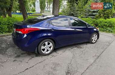 Седан Hyundai Elantra 2013 в 
