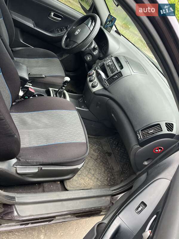 Седан Hyundai Elantra 2008 в Изюме