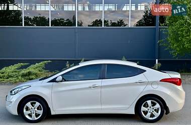 Седан Hyundai Elantra 2012 в 
