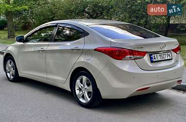 Седан Hyundai Elantra 2012 в 