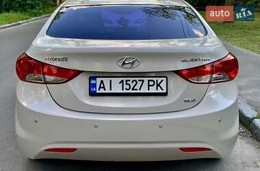 Седан Hyundai Elantra 2012 в 