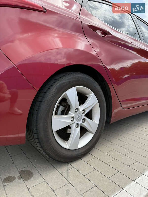 Седан Hyundai Elantra 2013 в Борисполе