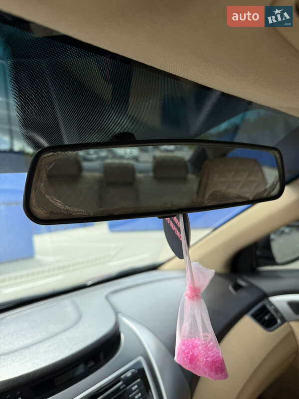 Седан Hyundai Elantra 2013 в Борисполе