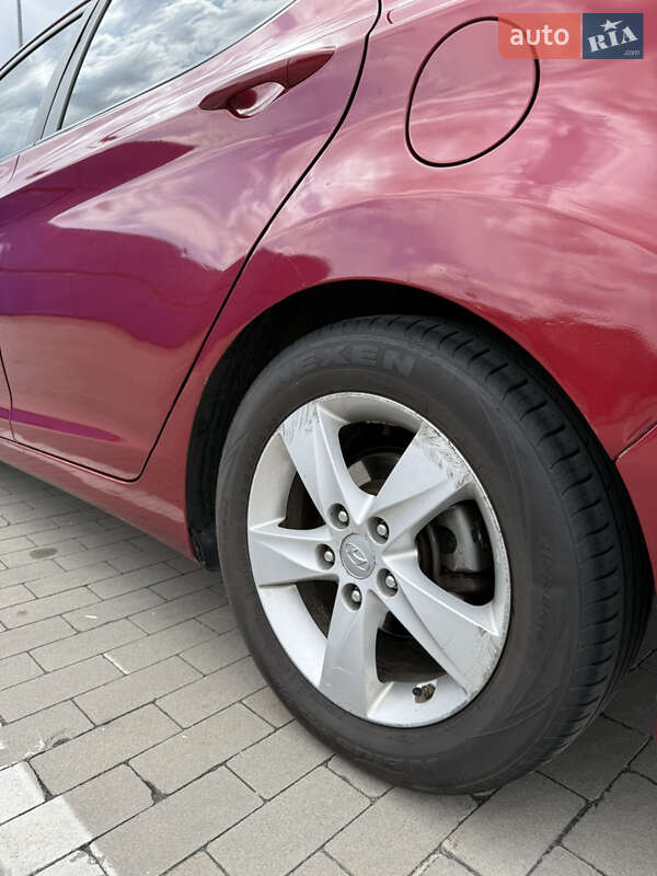 Седан Hyundai Elantra 2013 в Борисполе
