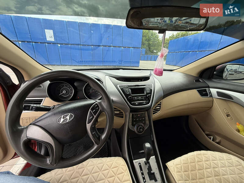 Седан Hyundai Elantra 2013 в Борисполе