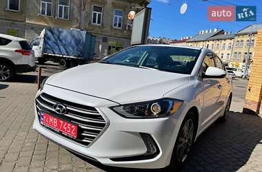Седан Hyundai Elantra 2016 в 