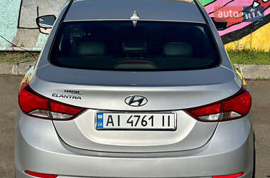 Седан Hyundai Elantra 2015 в 
