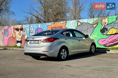Седан Hyundai Elantra 2015 в 