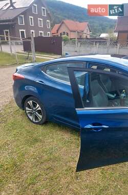 Седан Hyundai Elantra 2014 в 