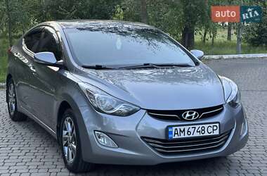 Седан Hyundai Elantra 2012 в 
