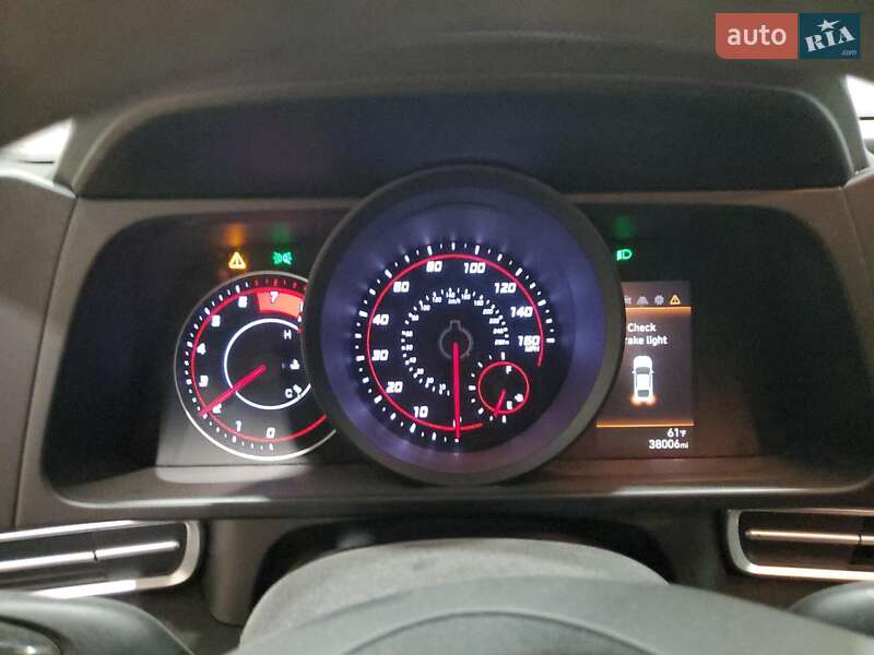 Седан Hyundai Elantra 2021 в 