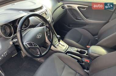 Седан Hyundai Elantra 2013 в 