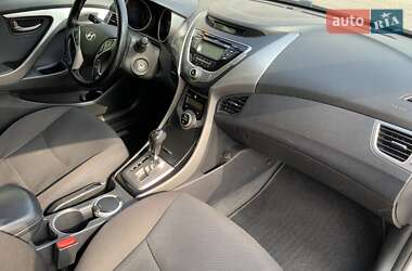 Седан Hyundai Elantra 2013 в 