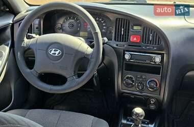 Седан Hyundai Elantra 2005 в 