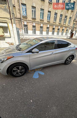 Седан Hyundai Elantra 2011 в 