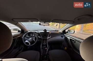 Седан Hyundai Elantra 2014 в 