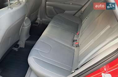 Седан Hyundai Elantra 2021 в 
