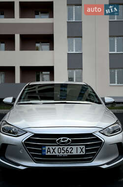 Седан Hyundai Elantra 2016 в Харькове