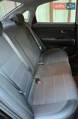 Седан Hyundai Elantra 2010 в 