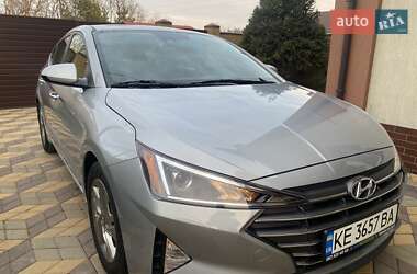 Седан Hyundai Elantra 2020 в Днепре